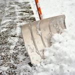 Aufwendungen für Schneeräumarbeiten auch für öffentliche Gehwege absetzbar